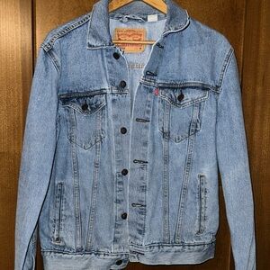 Levi’s Premium Trucker Denim Jacket Men’s Medium Light Wash 72334 Vintage